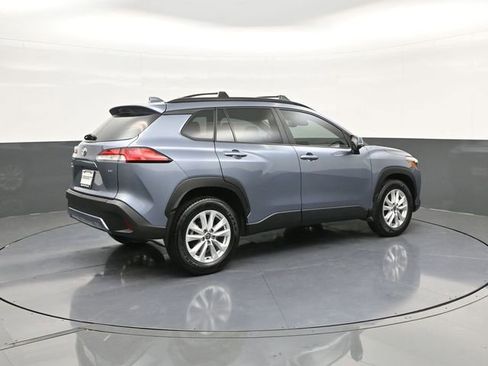 Used 2024 Toyota Corolla Cross LE FWD image 15