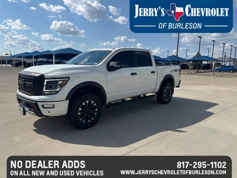Used 2021 Nissan Titan PRO-4X w/ Pro-4x Convenience Package AWD/4WD image 1