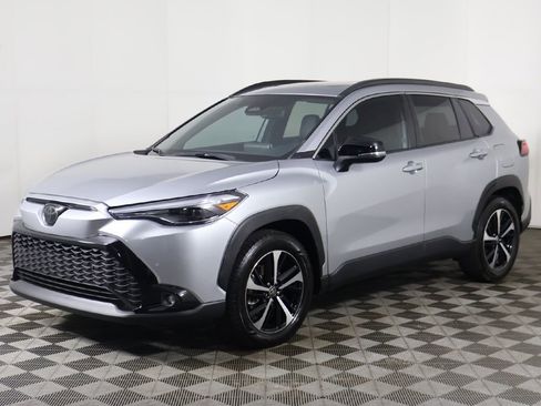 Used 2025 Toyota Corolla Cross AWD Hybrid w/ Convenience Package image 7