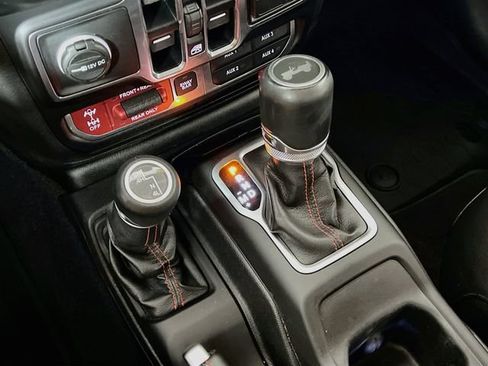 Used 2020 Jeep Wrangler Unlimited Rubicon AWD/4WD image 23