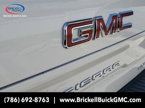 New 2025 GMC Sierra 1500 SLT w/ SLT Convenience Package image 6