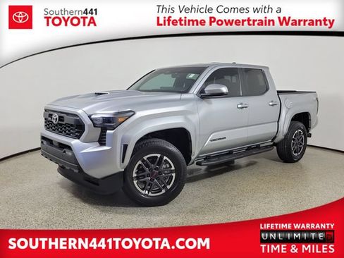 Used 2024 Toyota Tacoma TRD Sport w/ TRD Sport Upgrade Package RWD image 1