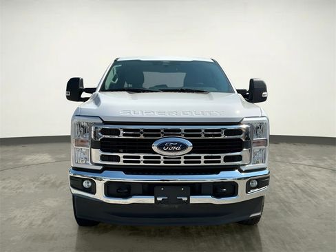 Certified 2024 Ford F250 XLT w/ FX4 Off-Road Package image 13
