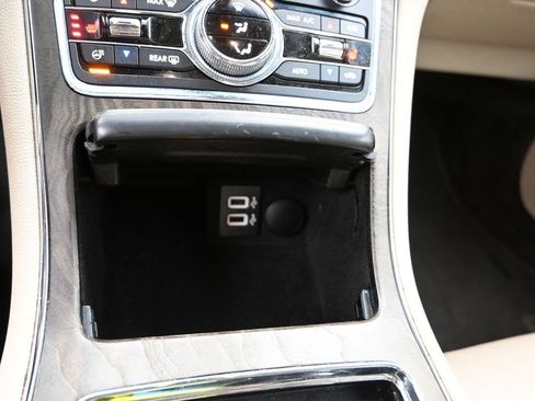 Used 2017 Lincoln Continental Select w/ Climate Package image 19