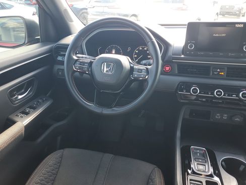 Used 2023 Honda Pilot Sport image 17