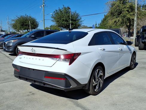 Certified 2025 Hyundai Elantra Sport image 25