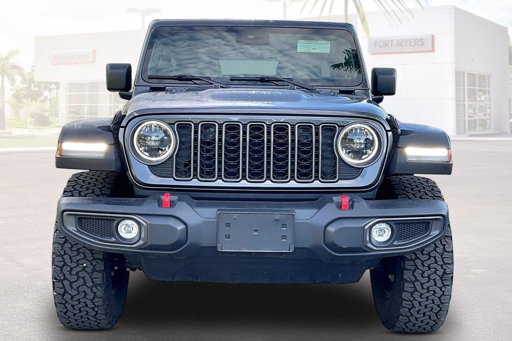 Used 2025 Jeep Wrangler Unlimited Rubicon w/ Convenience Group AWD/4WD image 22