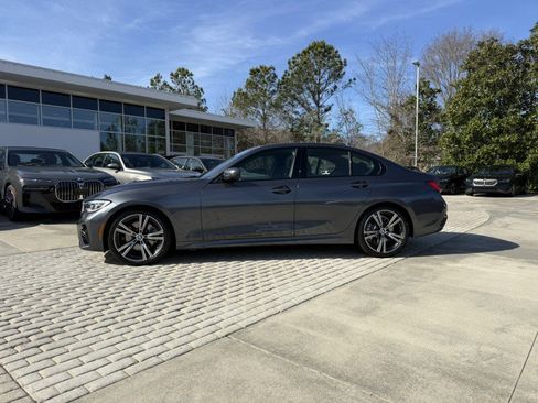 Used 2020 BMW 330i Sedan w/ M Sport Package image 3
