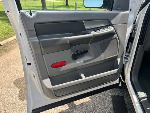 Used 2008 Dodge Ram 2500 Truck SXT image 15