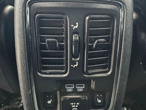 Used 2017 Jeep Grand Cherokee Trailhawk AWD/4WD image 16