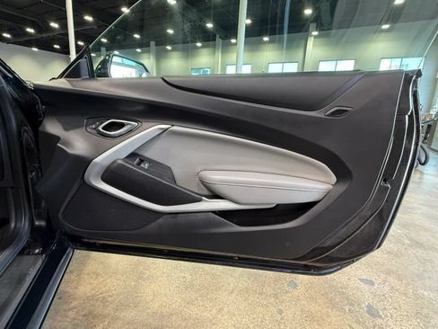 Used 2018 Chevrolet Camaro SS RWD image 32