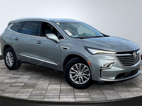 Used 2024 Buick Enclave Essence w/ Technology Package AWD/4WD image 3