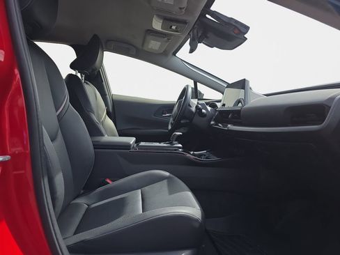 Used 2024 Toyota Prius XLE image 18