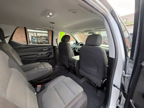 Used 2019 Chevrolet Traverse LT FWD image 28
