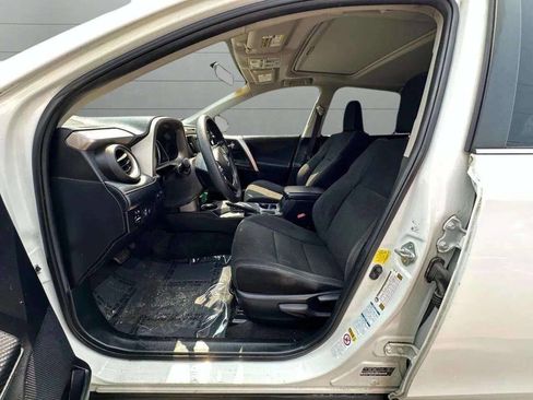 Used 2015 Toyota RAV4 XLE image 8