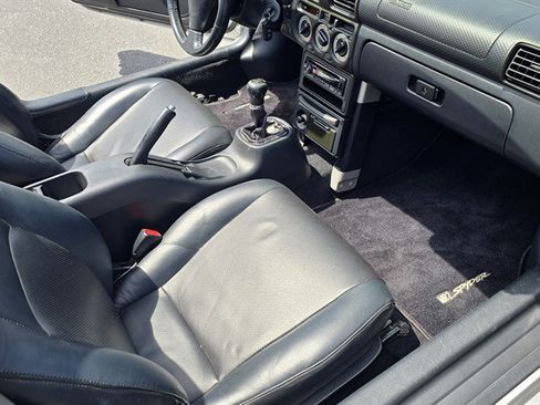 Used 2001 Toyota MR2 image 18