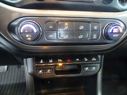 Used 2021 GMC Canyon AT4 w/ Driver Alert Package AWD/4WD image 12
