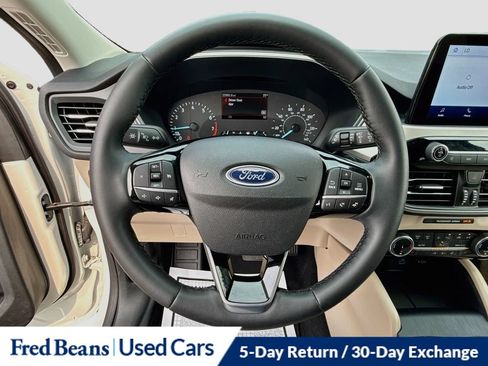Used 2022 Ford Escape SEL AWD/4WD image 16