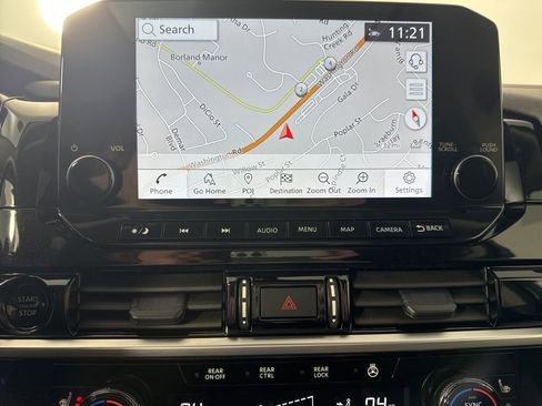 Used 2025 Nissan Pathfinder Platinum image 21