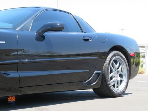 Used 2001 Chevrolet Corvette Z06 w/ Memory Pkg RWD image 23