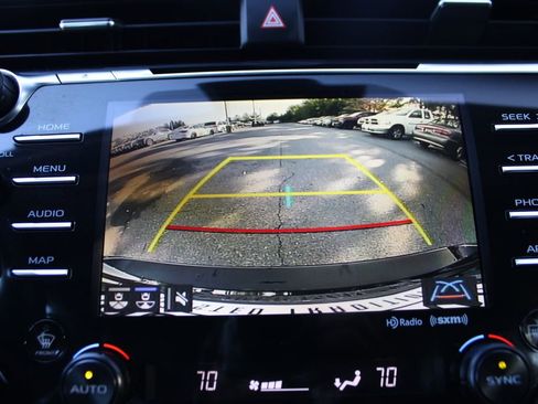 Used 2020 Toyota Camry SE image 25