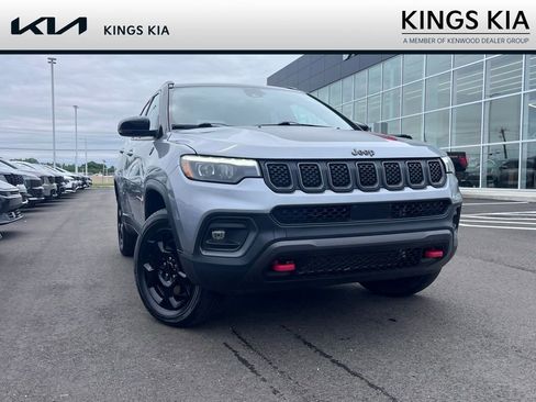 Used 2023 Jeep Compass Trailhawk w/ Trailhawk Elite Group AWD/4WD image 1
