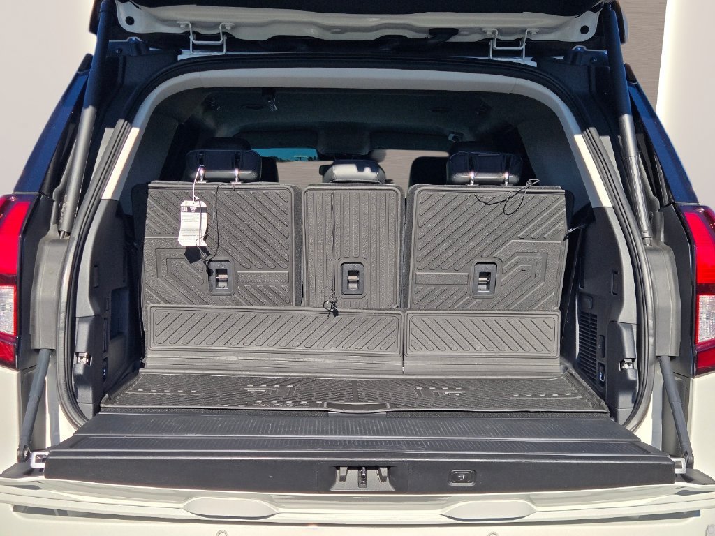 Used 2026 Ford Expedition Active RWD image 13