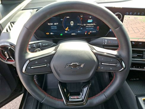 New 2025 Chevrolet Equinox EV RS AWD/4WD image 17