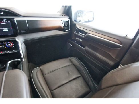 Used 2024 GMC Sierra 1500 Denali AWD/4WD image 9