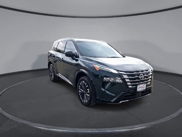 Used 2026 Nissan Rogue Platinum AWD/4WD image 2