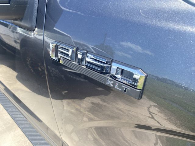 Used 2018 Ford F150 XLT w/ Equipment Group 302A Luxury AWD/4WD image 3
