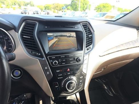 Used 2017 Hyundai Santa Fe Sport AWD/4WD image 21