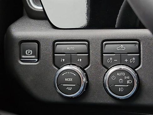 New 2026 GMC Sierra 1500 Elevation image 18