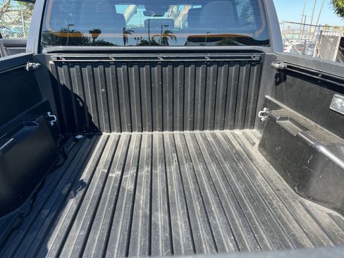 Used 2025 Toyota Tacoma TRD Off-Road image 31