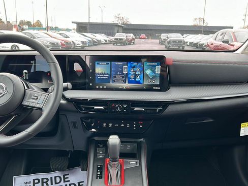 New 2026 Nissan Kicks SR w/ Cold Weather Package image 21