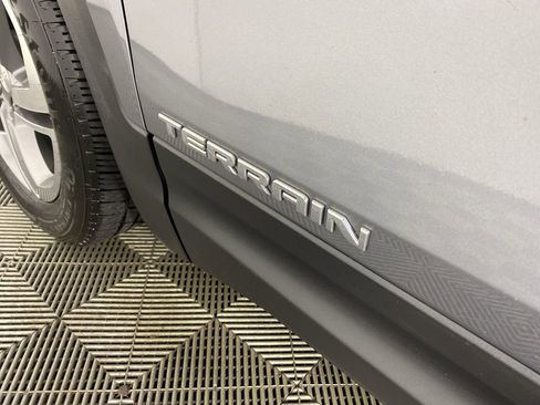 Certified 2021 GMC Terrain SLT image 32