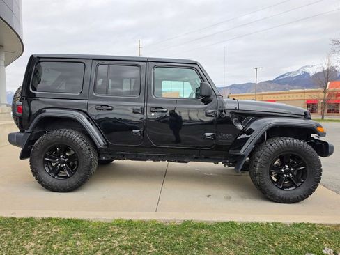 Used 2020 Jeep Wrangler Unlimited Sahara image 4