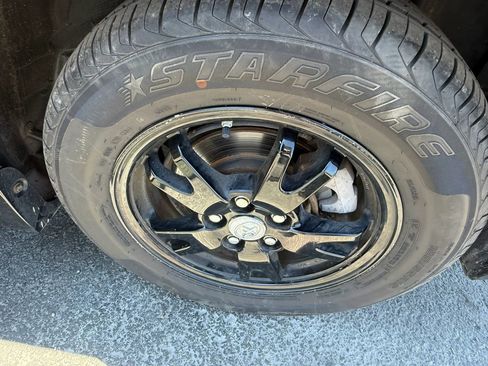 Used 2015 Toyota Prius Two FWD image 16