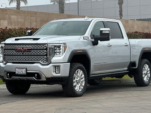 Used 2022 GMC Sierra 3500 Denali w/ Technology Package image 8