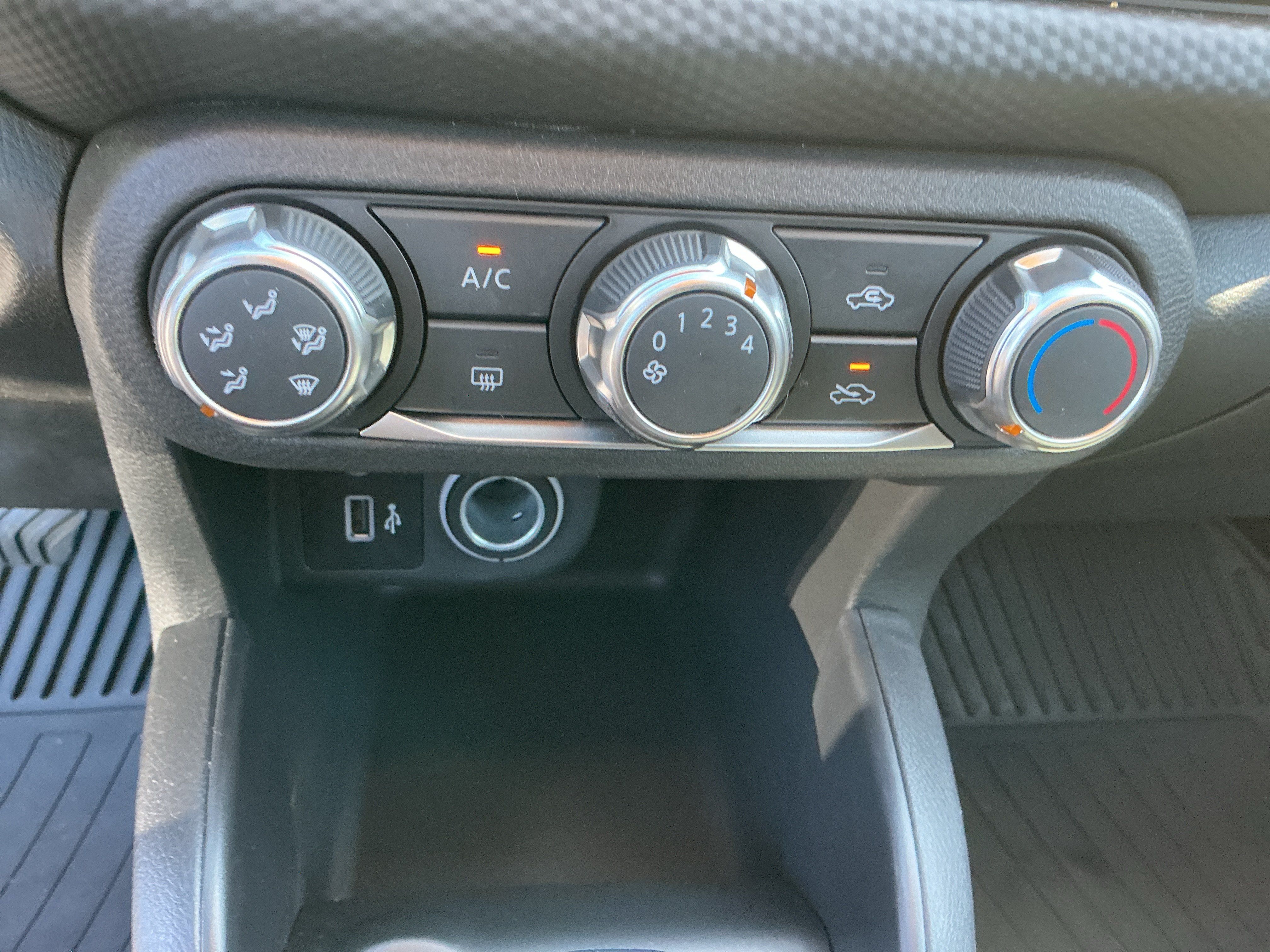 Certified 2025 Nissan Kicks Play S FWD image 20