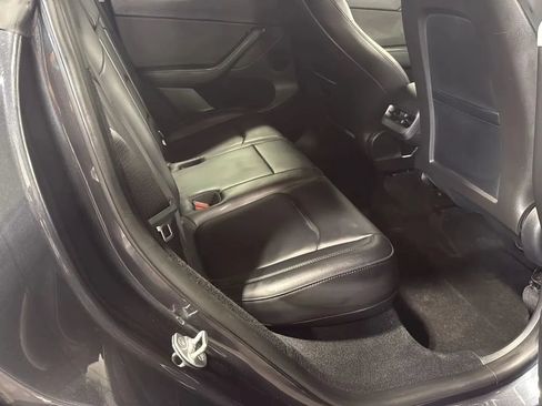 Used 2024 Tesla Model Y Long Range RWD image 13