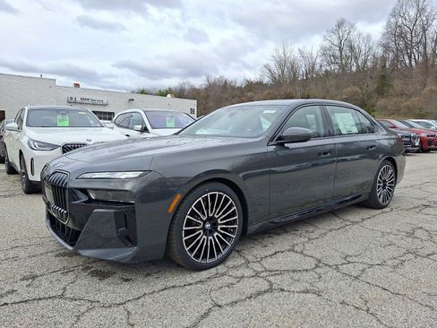 New 2026 BMW 760i xDrive w/ Executive Package AWD/4WD image 2