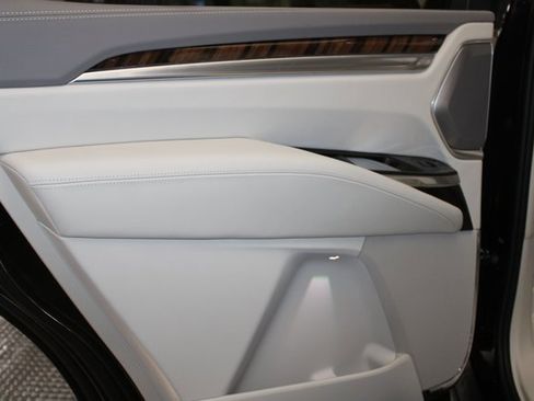 New 2026 Cadillac Escalade Platinum Luxury image 14