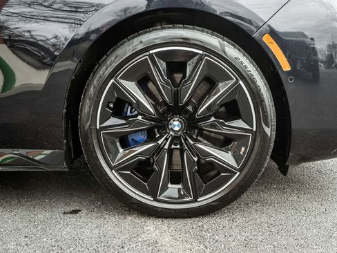 Used 2023 BMW 760i xDrive w/ Executive Package AWD/4WD image 4