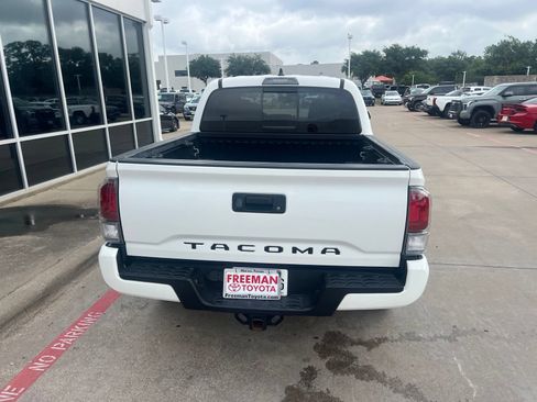 Used 2023 Toyota Tacoma TRD Off-Road AWD/4WD image 8