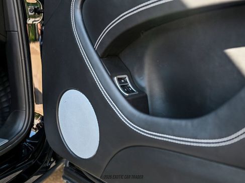 Used 2018 Bentley Bentayga image 60