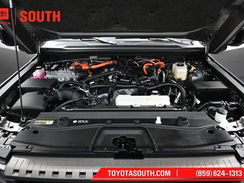 Certified 2025 Toyota Land Cruiser w/ Premium Package AWD/4WD image 39