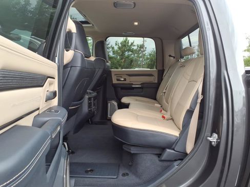 Used 2022 RAM 2500 Limited AWD/4WD image 25