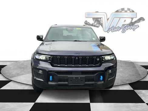 Used 2022 Jeep Grand Cherokee Trailhawk w/ Advanced Protech Group II AWD/4WD image 2