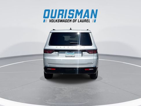 Used 2024 Jeep Wagoneer Series II AWD/4WD image 7